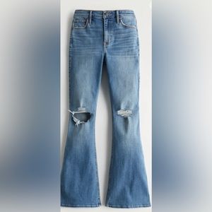 Hollister High-Rise Flare Jean